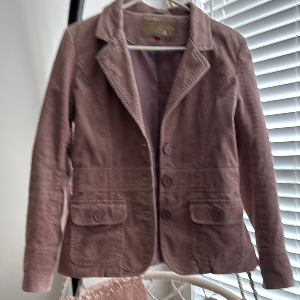 Chic Pink Corduroy Blazer with Structured Shoulders